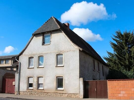 Sanierungsbedürftiges Einfamilienhaus in Aschersleben (Handwerkerobjekt)