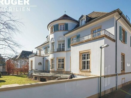 Villa Eicheneck / einzigartige Maisonettewohnung mit weitläufigem Dachstudio & EBK in hochwertig saniertem Karlsruher K…