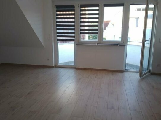 Moderne 3-Zi.-Wohnung mit Einbauküche, 2 Balkone, Fußbodenheizung, S-Bahnnähe