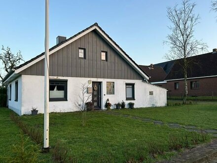 Einfamilienhaus mit Baugrundstück in Midlum/Wurster Nordseeküste