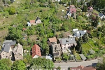Charmantes Anwesen mit Potenzial für Handwerker mit traumhaftem Gartengrundstück in Radebeul-Zitschewig.