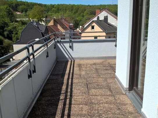 Penthousewohnung in Saarbrücken, mit großer umlaufenden Dachterrasse, Garage im Haus und Aufzug bis zur Wohnung (Nähe R…