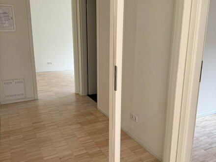 Exklusive 2,5 Zimmer Wohnung mit großem Privat-Garten in Freiburg