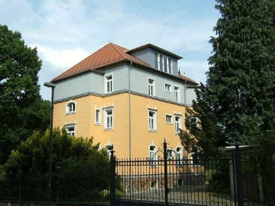 Wunderschönes Mehrfamilienhaus mit Blick über Radebeul bis nach Dresden am Paradiesberg