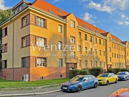 Provisionsfrei! Sanierte Altbau-Wohnung mit 3 Zimmern und Balkon und Fußbodenheizung!