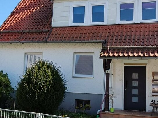 Kleine Dachgeschoss-Wohnung zu vermieten