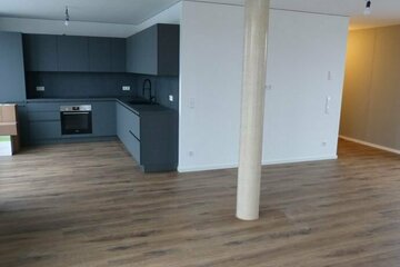 Neubau-Penthousewohnung mit EBK und toller Dachterrasse in Geisenfeld