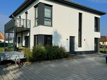 Modernes Wohnen auf dem Land: 3-Raum-Wohnung mit großem Südbalkon in ZFH