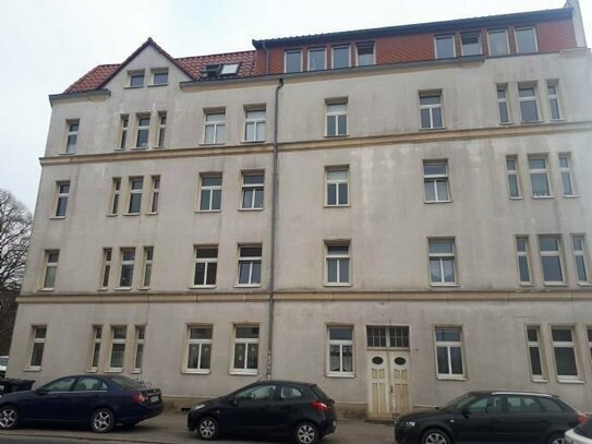 Geräumige Drei-Raum-Wohnung mit Balkon in der Tribseer Vorstadt