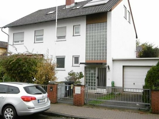 3-Zimmer-Dachgeschoß-Wohnung in gepflegtem 3-Familienhaus in Mainz-Kostheim zu vermieten