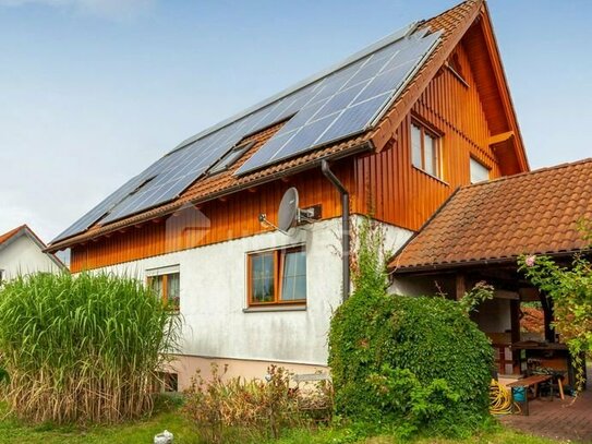 Wohnen wie in einem Eigenheim, 3-Zimmer-Wohnung mit ELW im Souterrain, Garten, Garage und Carport