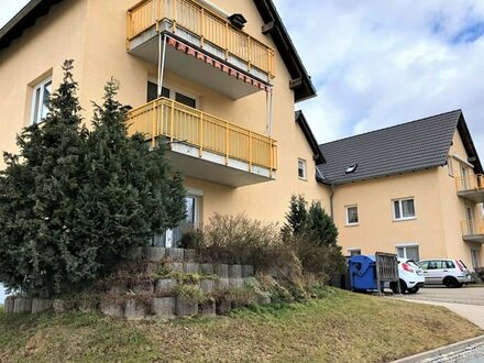 Charmante zwei Zimmer Wohnung mit Einbauküche und Terrasse