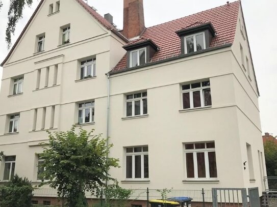 Familienwohnung mit Balkon + Stellplatz im Süden der City!