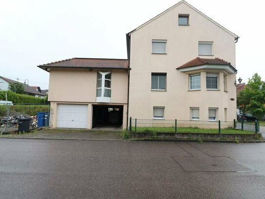 Freistehendes 2- Fam-Haus mit Baugrundstück inkl. Baugenehmigung für ein weiteres 5- FH **