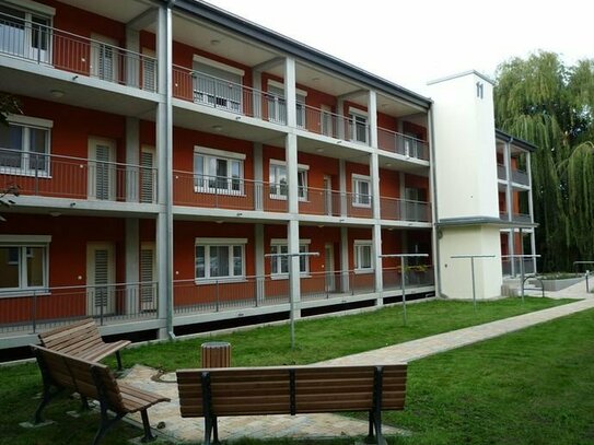Barrierefreie 2-Raum-Wohnung im Stadtzentrum Geras mit Dusche u. Balkon
