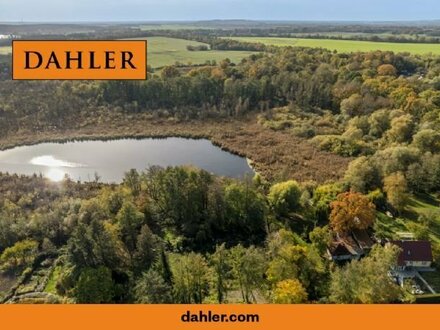 Idyllic waterfront property with building permit on the shore of a nature reserve in Potsdam