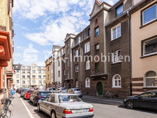 Moderne Eigentumswohnung mit Loggia, Altbaucharme und Denkmalschutz.