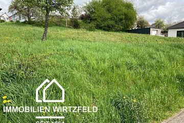 Schön gelegenes Baugrundstück mit herrlichem Weitblick, Nähe Waxweiler