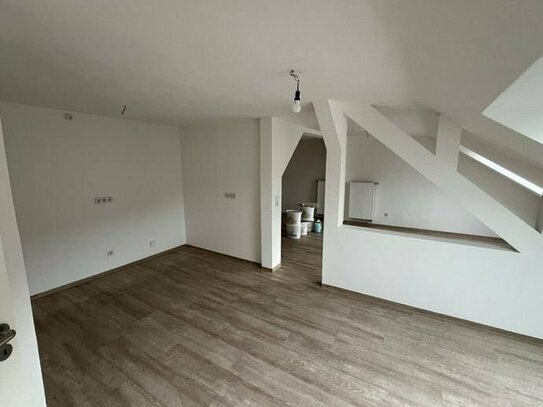 Zu vermieten: Renovierte & moderne ca. 100qm große Wohnung im Zentrum von Werdohl!!!
