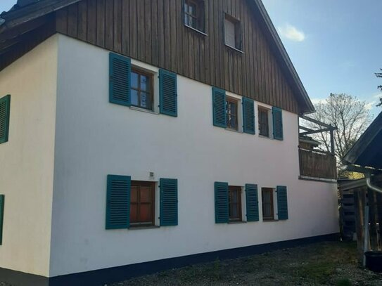 Gemütliches umgebautes Liebhaber Bauernhaus Doppelhaushälfte