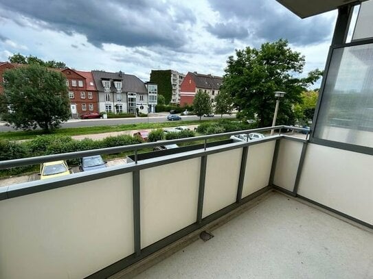 Platz für die ganze Familie! Sanierte 3-Zimmer-Wohnung mit Balkon!