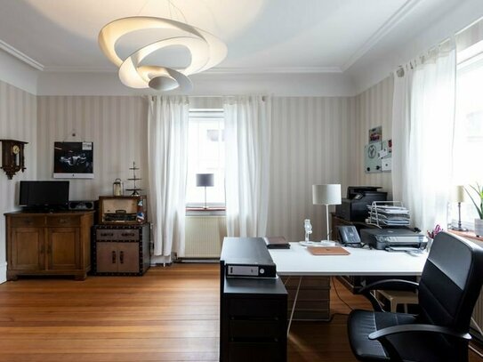 Büro- oder Praxisräume - hochwertige, voll sanierte und zentrale Räumlichkeiten auf 2 Etagen