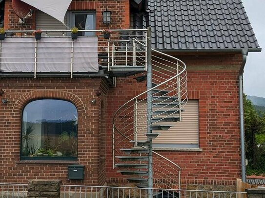 2,5-Zimmer-Maisonette inkl. 80 qm Dachfläche und Balkon in Porta Westfalica Hausberge-Lohfeld!