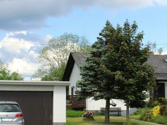 FREISTEHENDES EINFAMILIENHAUS DOPPELGARAGE-GROSSES GRUNDSTÜCK-RUHIGE LAGE