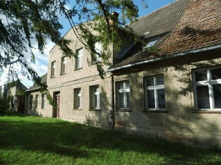 Altes Bauernhaus am Stadtrand! Haus, Garage, Scheune und viel Land und Arbeit!