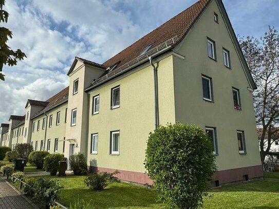 2 Mehrfamilienhäuser mit 13 Wohneinheiten in beliebter Lage von Lohfelden
