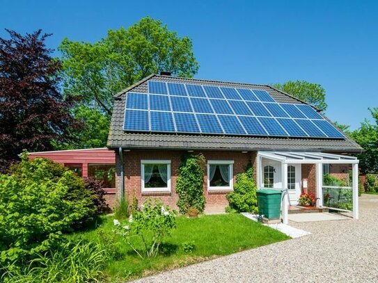 In ruhiger Lage auf Eiderstedt - Einfamilienhaus mit Photovoltaikanlage und Top-Energiewerten