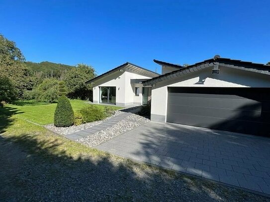 Einzigartiger Bungalow in naturnaher Umgebung mit Traumblick in die Natur - Ihr persönlicher Ruhepol!