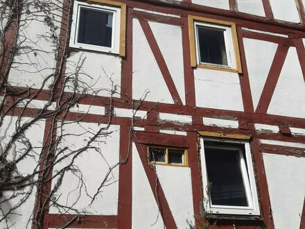 Dillenburg: Kleines Stadthaus für Bastler