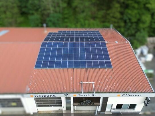 Große Halle mit Büro und 30 kWp Photovoltaikanlage in Neuerburg