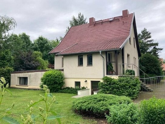 EFH mit Anbau für Praxis, Büro oder EL-Wohnung auf parkähnlichem Grundstück in SN-Friedrichsthal