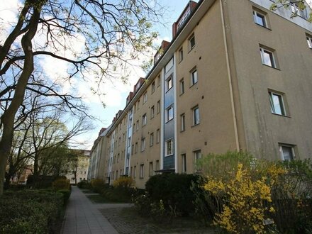 2 Zimmer Wohnung in Hakenfelde Spandau/ 1 OG li., mit Sonnen Balkon,/ Kulbeweg, vermietet