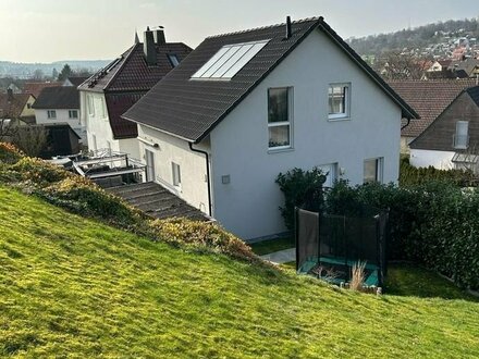 Energiesparendes Einfamilienhaus Baujahr 2015 mit zwei Wohneinheiten in Göppingen-Faurndau