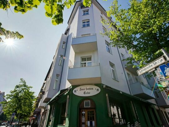 Solides Investment: Große 2-Zimmer-Wohnung mitten in KREUZBERG - Solide Vermietet - jetzt sichern