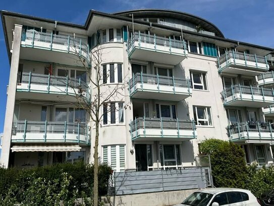 Gepflegte 2-Zimmer-Wohnung mit Balkon und Einbauküche in Bremen