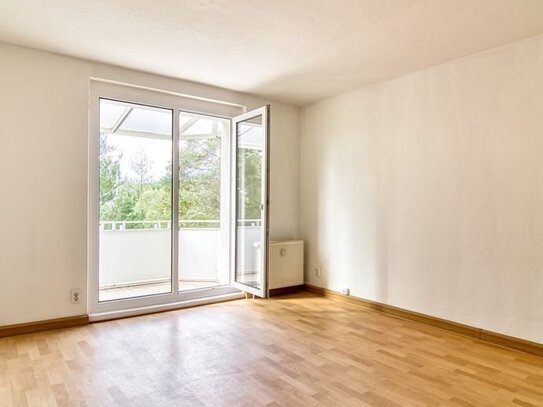 3 Zimmer Wohnung im beliebten Stadtteil West - bezugsfertig in 2-3 Monaten* Badewanne*Balkon