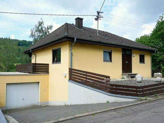 Charmanter Bungalow mit herrlicher Aussicht - Nähe Lux.