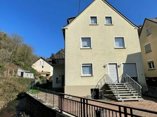 »» Zweifamilienhaus am idyllischen Bachverlauf ««