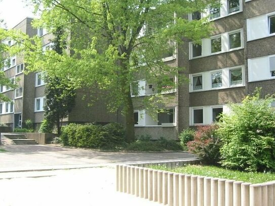 DO-Berghofen: Vermietete 3-Zi. ETW im 1. Obergeschoss mit Balkon!