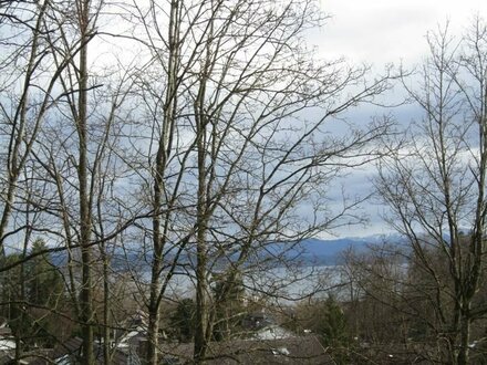 Wunderschöne 3,5-Zimmerwohnung mit überdachten Südbalkon in ruhiger Wohnanlage in Tutzing