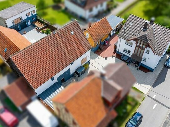 Großzügiges Einfamilienhaus samt Einliegerwohnung mit vielen tollen Nebengebäuden in Höckersdorf