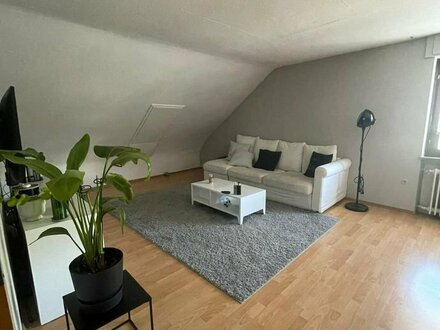 2 Zimmer DG-Wohnung, Einbauküche, Aschaffenburg Schweinheim, ruhige Lage