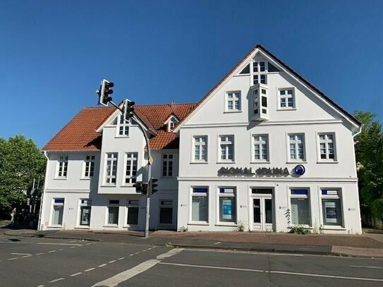 Optimaler Standort am Museumsplatz: modern ausgestattetes Ladenlokal oder Büroetage im Erdgeschoss mit Parkmöglichkeiten