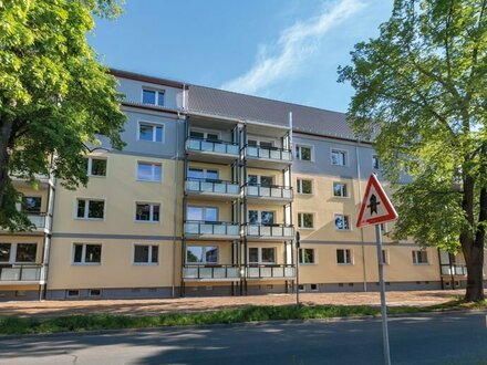 Altersgerechte 2-Raum-Wohnung mit Balkon und PKW-Stellplatz