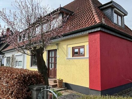 Ansprechende Doppelhaushälfte mit Charme in Bremen-Burgdamm