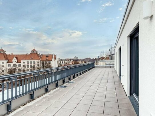 Schlüsselfertig: Exklusive Dachgeschossresidenz mit umlaufender Terrasse